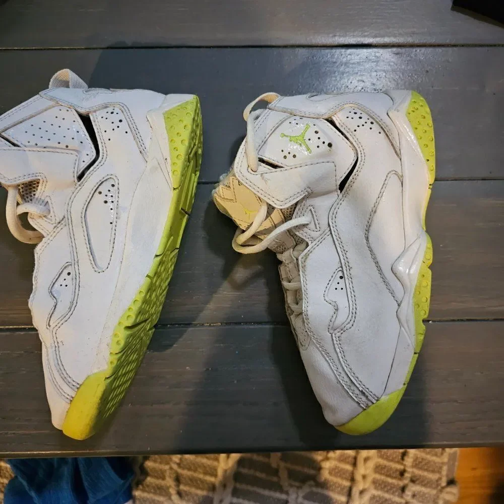 Jordan true flight